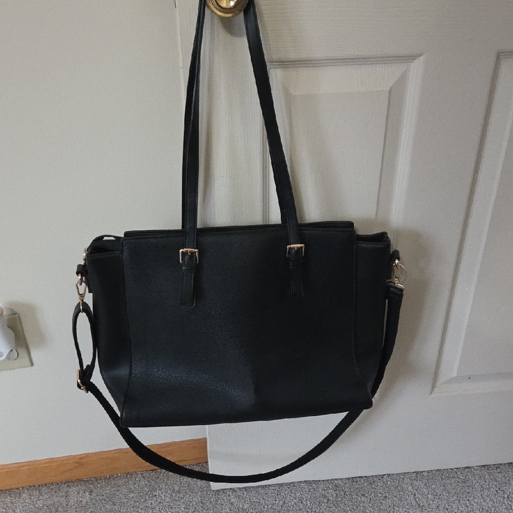 Chic Black Shoulder Bag